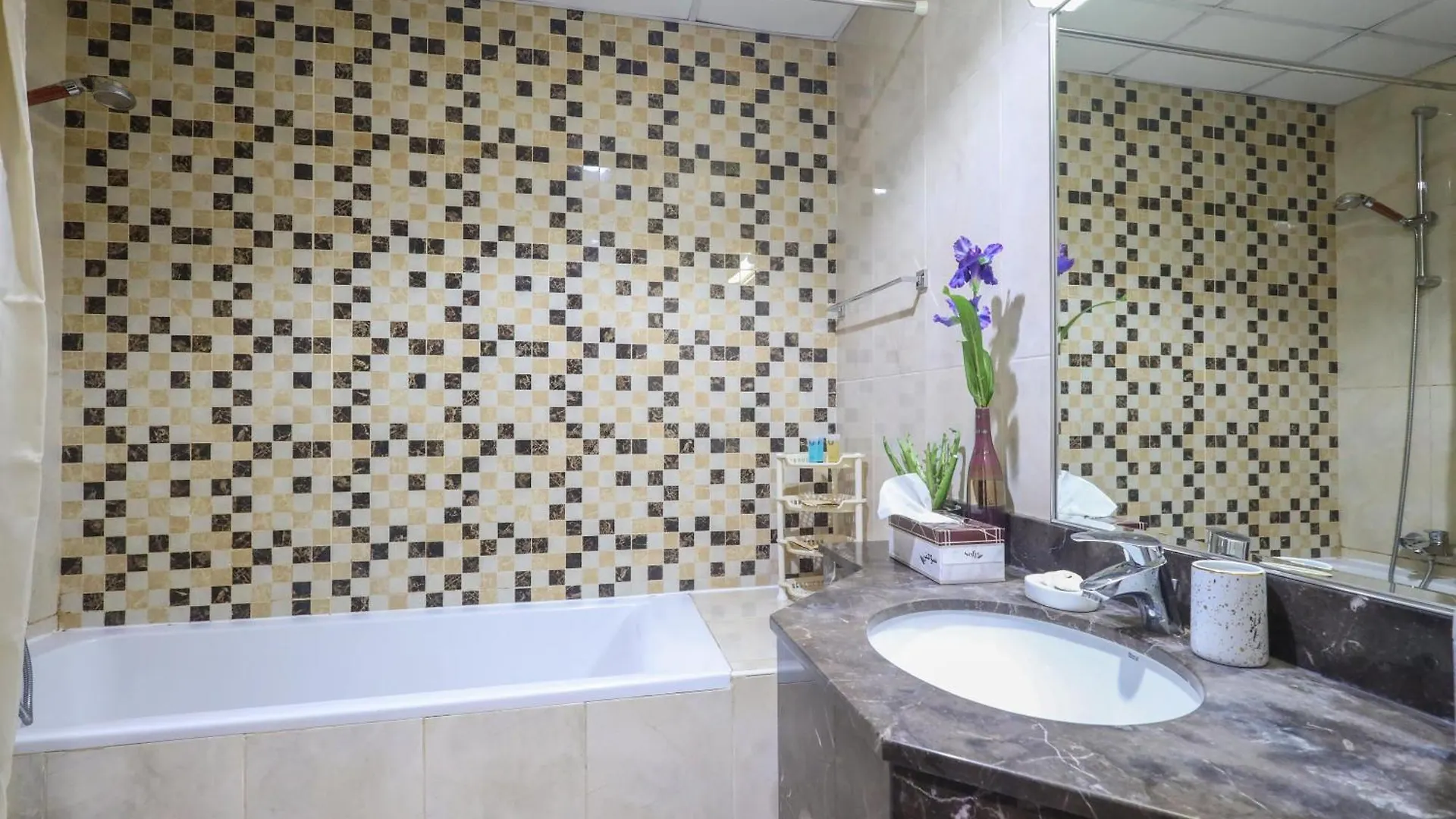 Elite Lux Holiday Homes - Serene 1Br Apartment Near Metro Al Furjan Dubai