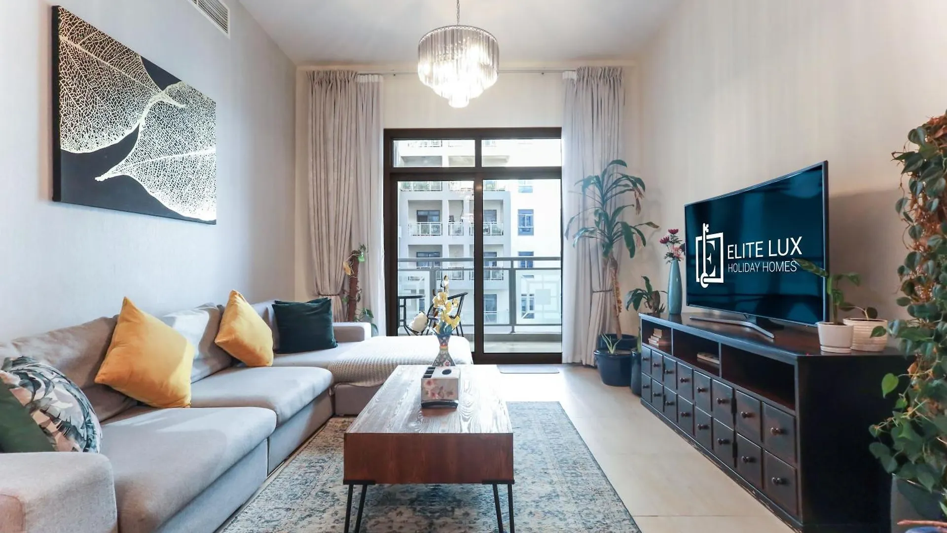 Elite Lux Holiday Homes - Serene 1Br Apartment Near Metro Al Furjan Dubai location